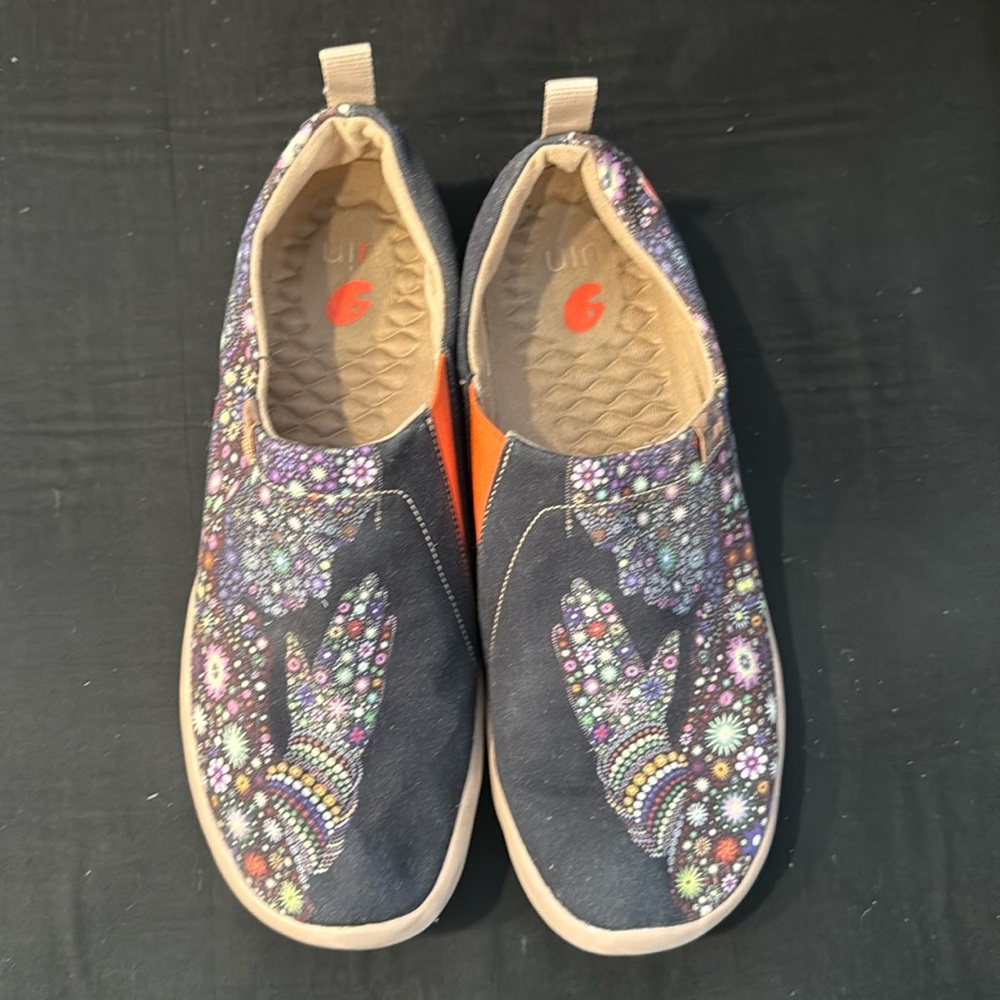 UIN Toledo Slip on Shoes Pray for Goodness style